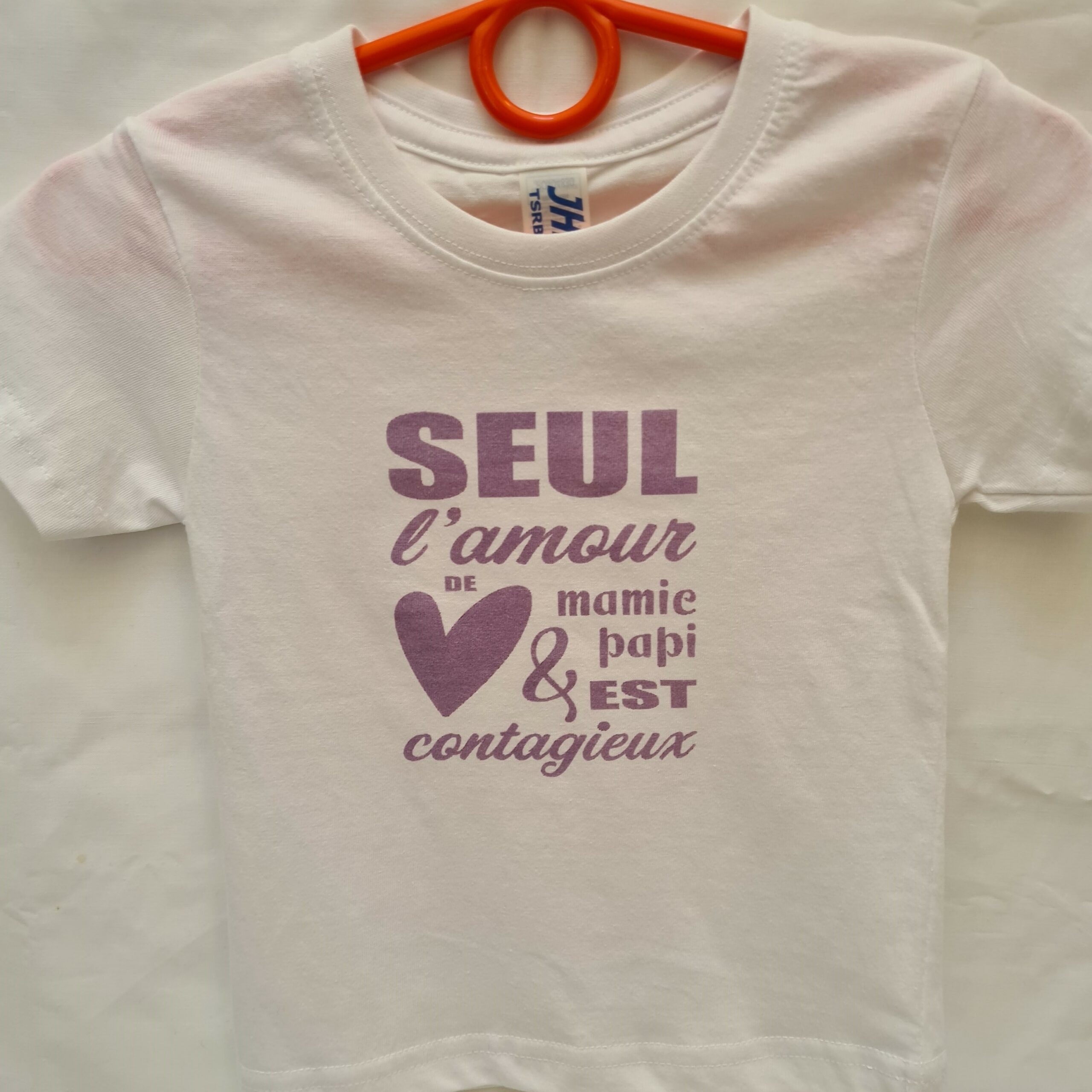 Tee-shirt enfant “Seul l’amour de papi et mamie compte” blanc