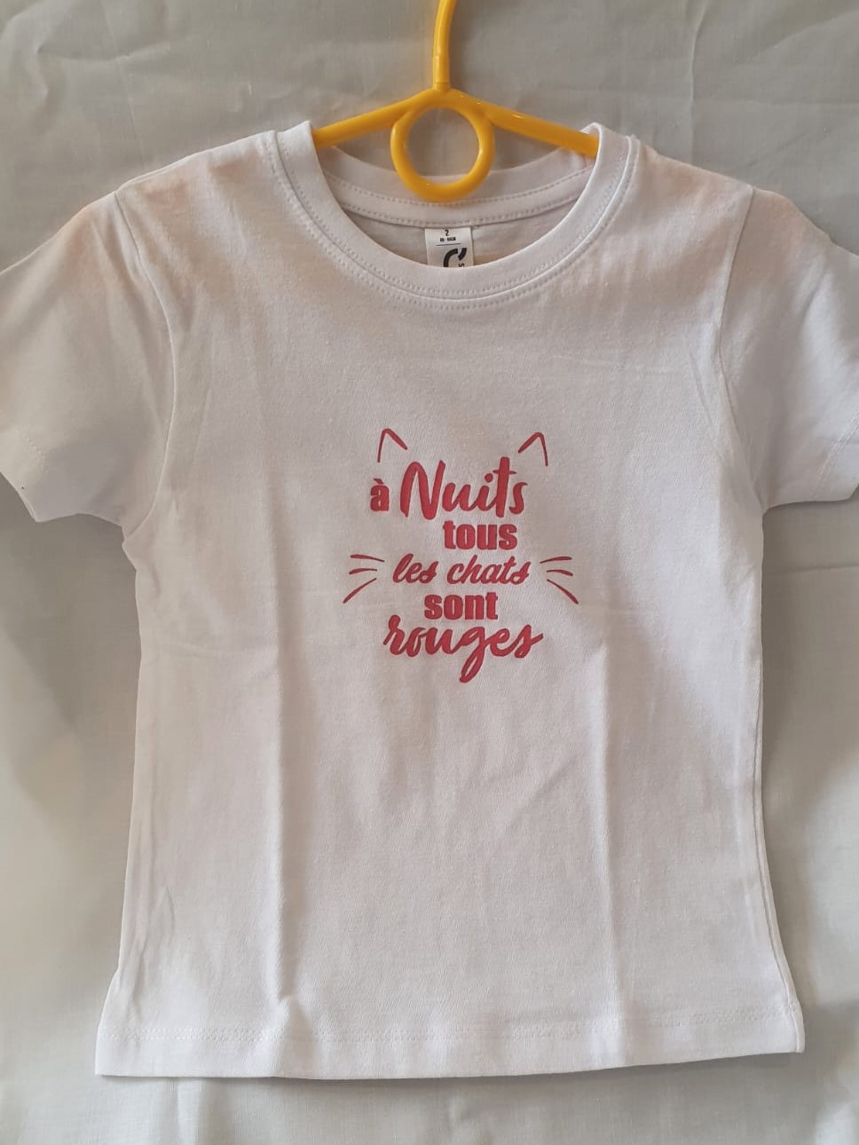 Tee-shirt enfant « A Nuits tous les chats sont rouges » blanc